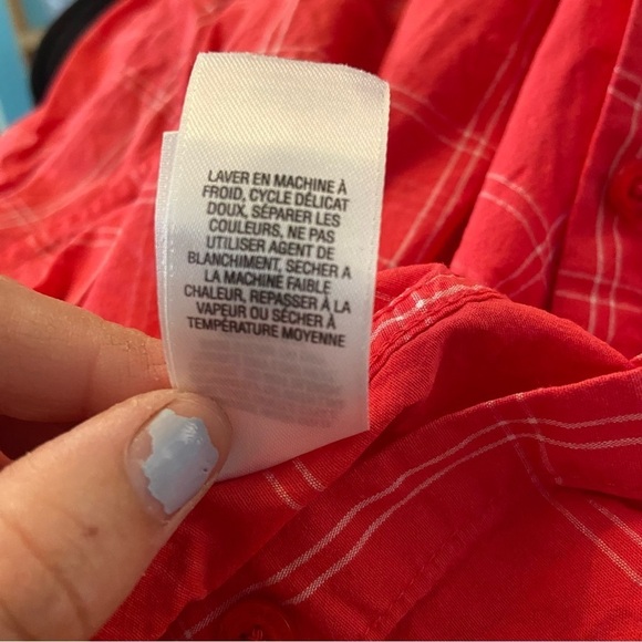 🛍️3/$30 Cabela’s women’s  plaid button up sleeveless top‎ in size small - Picture 9 of 9